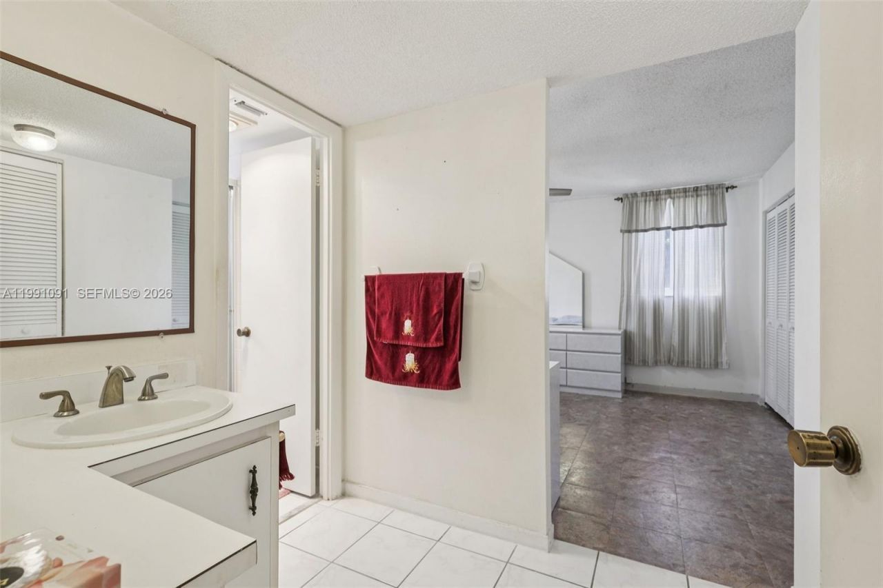 3050 N Holiday Springs Blvd , Unit 101, Margate, FL 33063 Photo