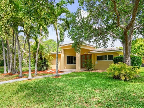 8201 SW 150th Dr , Palmetto Bay, FL 33158