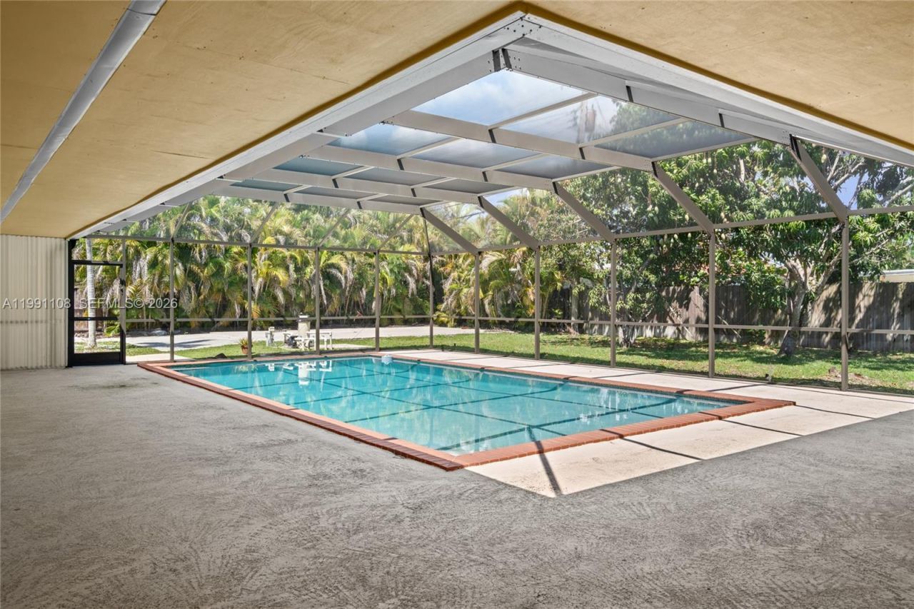 8201 SW 150th Dr , Palmetto Bay, FL 33158 Photo