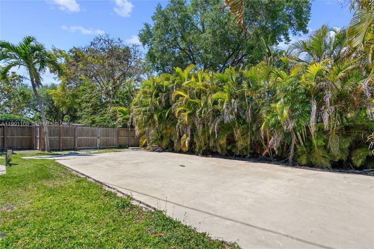 8201 SW 150th Dr , Palmetto Bay, FL 33158 Photo