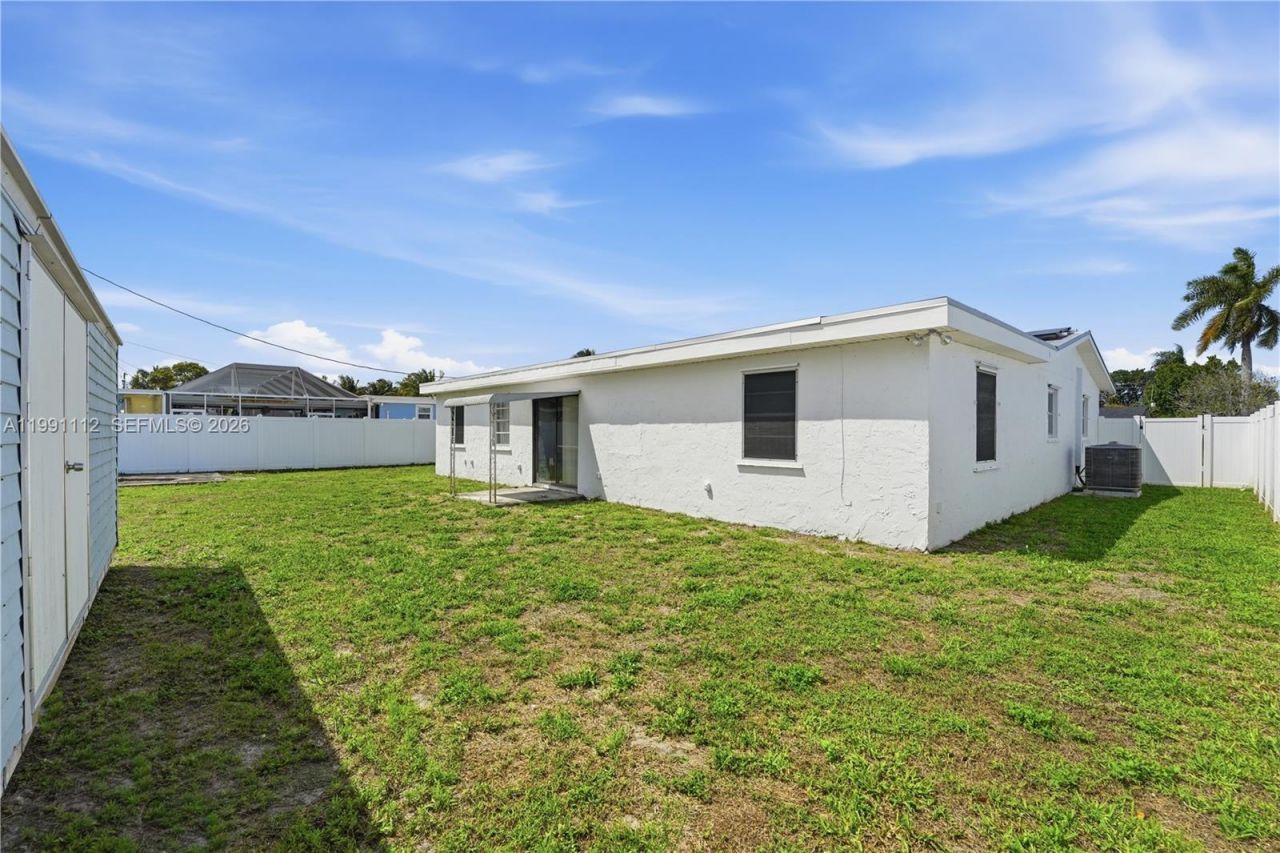 3352 Taconic Dr , West Palm Beach, FL 33406 Photo