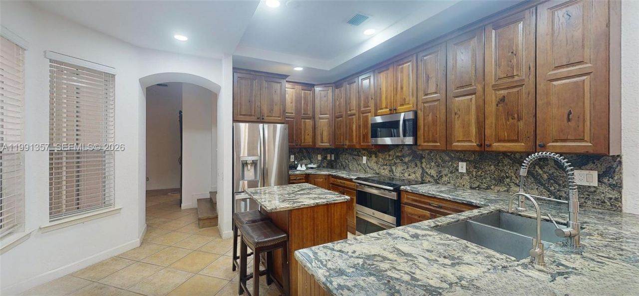 949 N Harbor Vw N , Hollywood, FL 33019 Photo