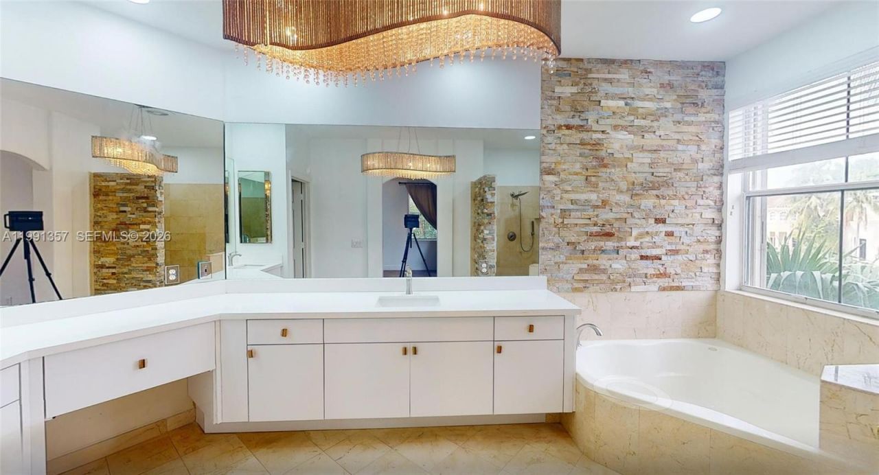 949 N Harbor Vw N , Hollywood, FL 33019 Photo