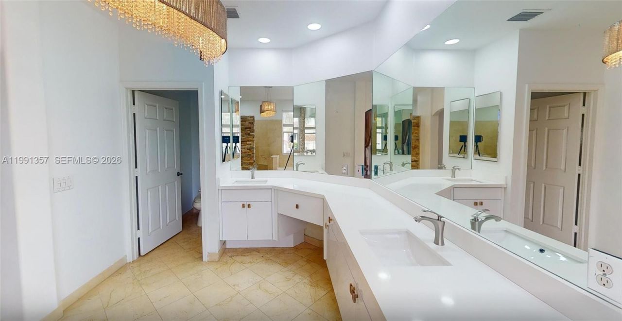 949 N Harbor Vw N , Hollywood, FL 33019 Photo