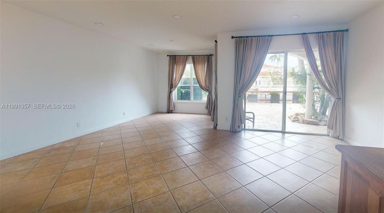 949 N Harbor Vw N , Hollywood, FL 33019 Photo