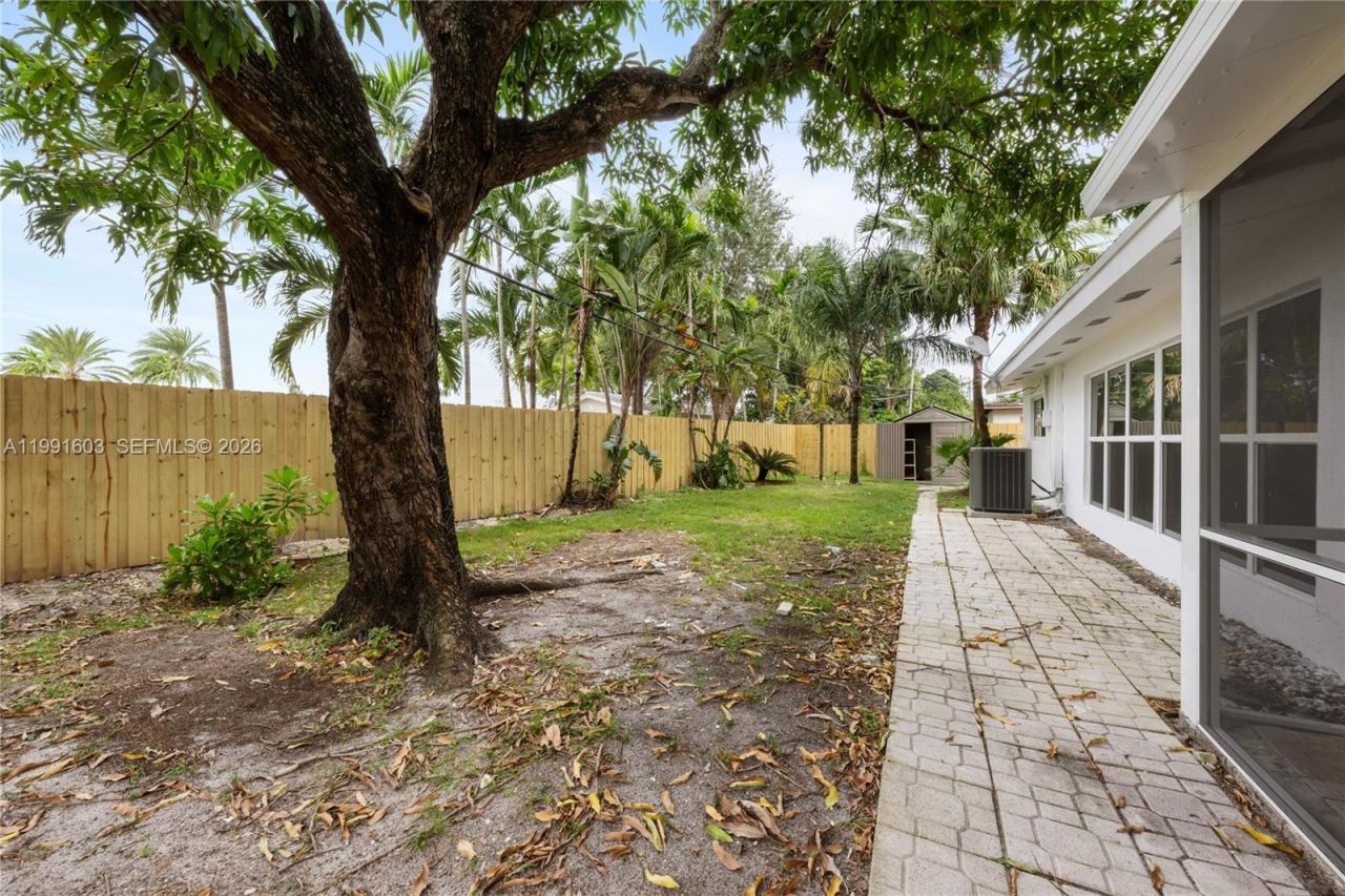 5727 Harrison St , Hollywood, FL 33023 Photo