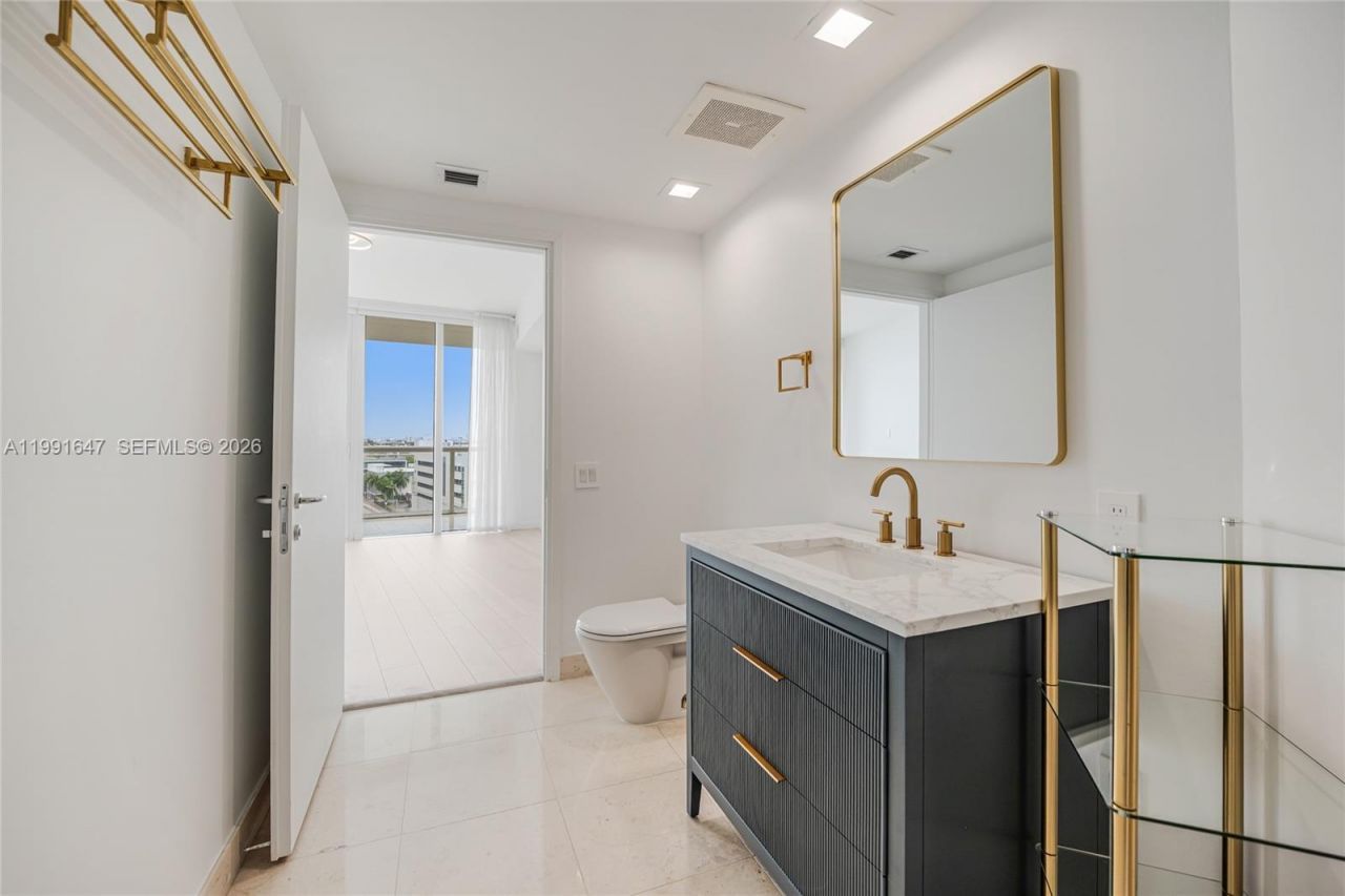 450 Alton Road , Unit 906, Miami Beach, FL 33139 Photo