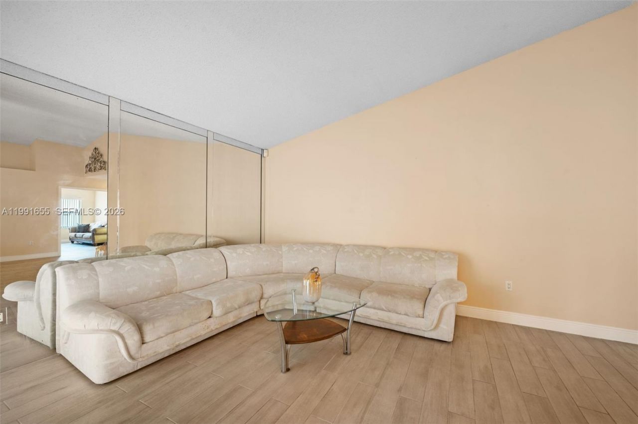 12556 NW 10th Pl, Sunrise, FL 33323 Photo