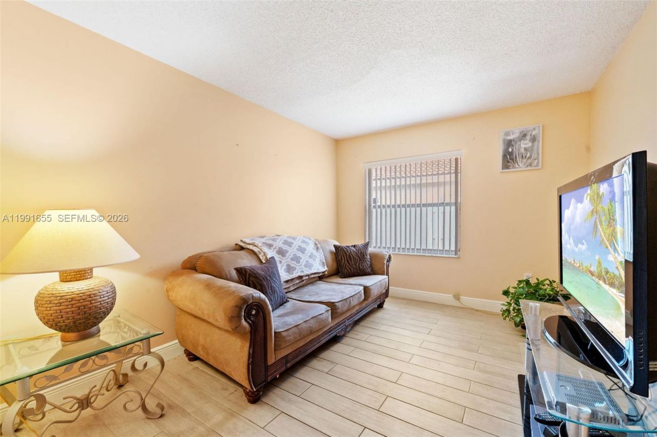 12556 NW 10th Pl, Sunrise, FL 33323 Photo