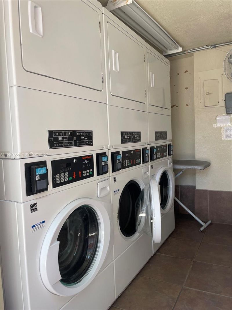 1405 Miami Rd, Unit 23, Fort Lauderdale, FL 33316 Photo