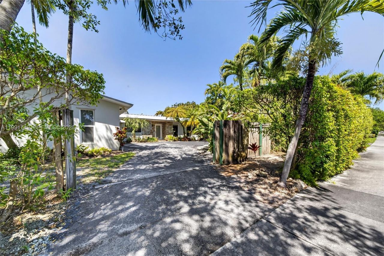 10142 SW 79th Ave, Miami, FL 33156 Photo