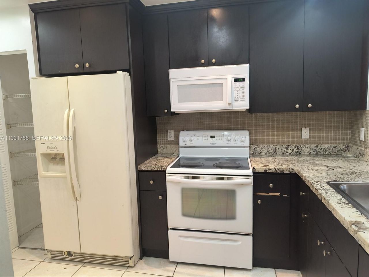 850 NE 209th Ter , Unit 204-35, Miami, FL 33179 Photo