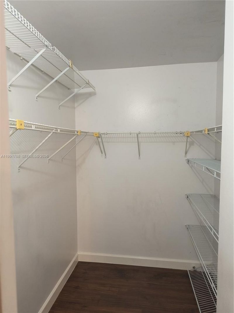 850 NE 209th Ter , Unit 204-35, Miami, FL 33179 Photo