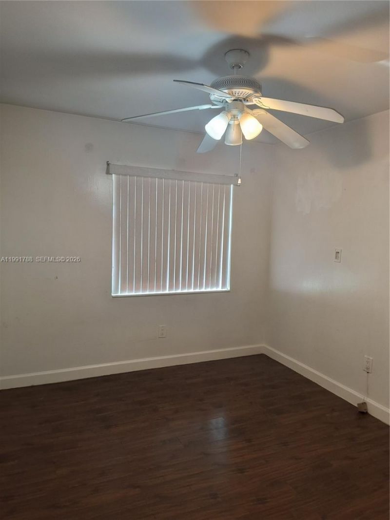 850 NE 209th Ter , Unit 204-35, Miami, FL 33179 Photo