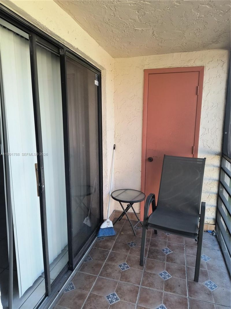 850 NE 209th Ter , Unit 204-35, Miami, FL 33179 Photo