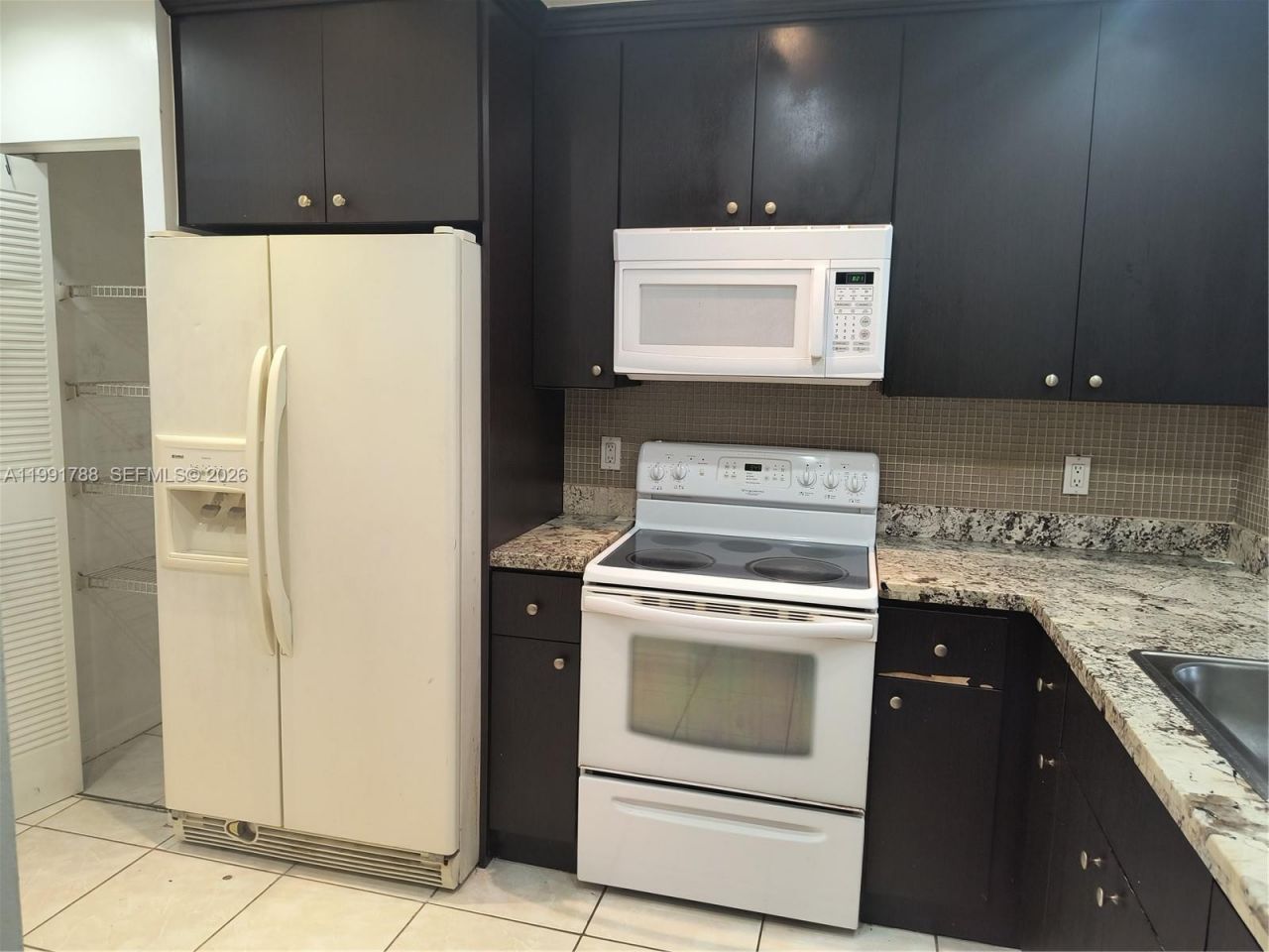 850 NE 209th Ter , Unit 204-35, Miami, FL 33179 Photo