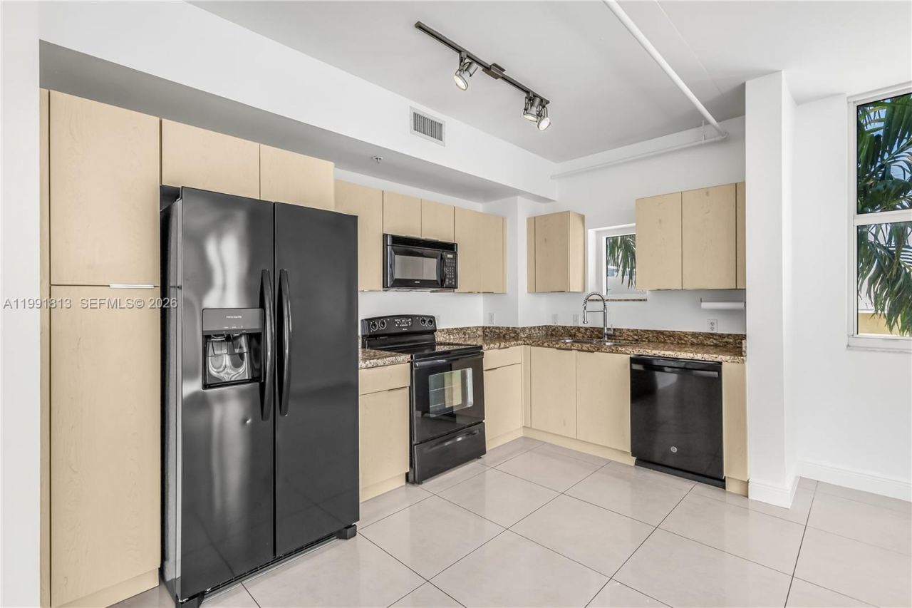 3180 SW 22nd St, Unit 601, Miami, FL 33145 Photo