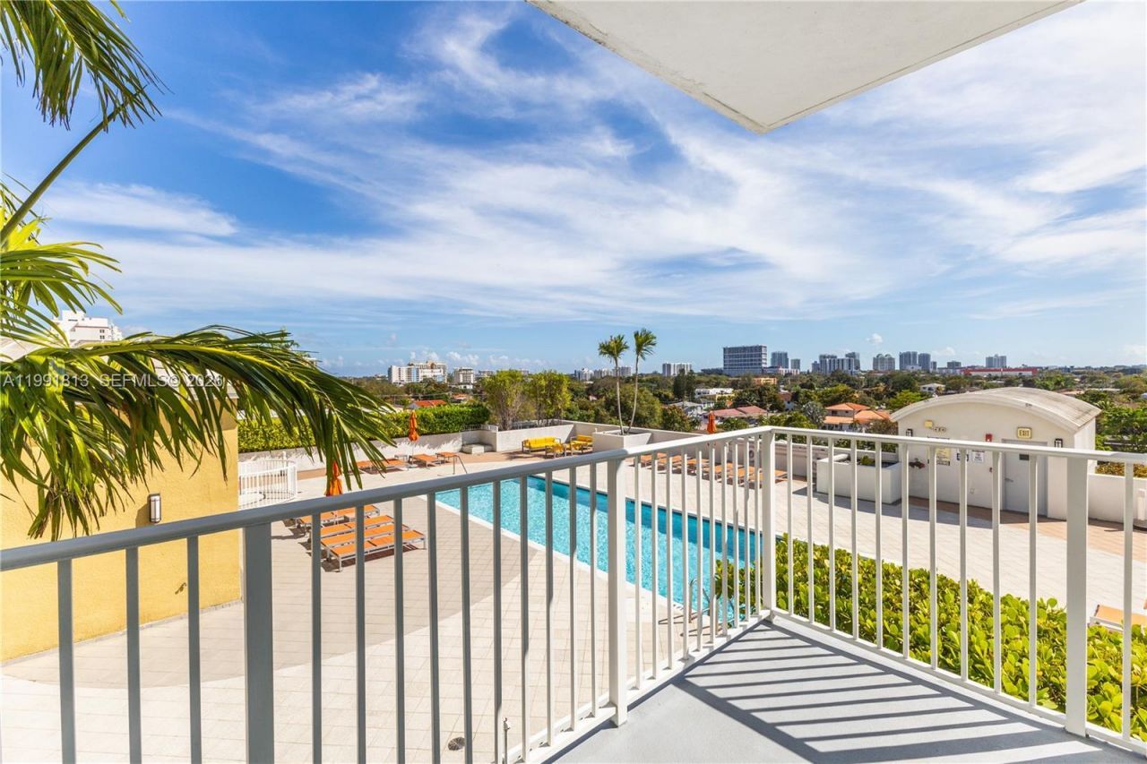 3180 SW 22nd St, Unit 601, Miami, FL 33145 Photo