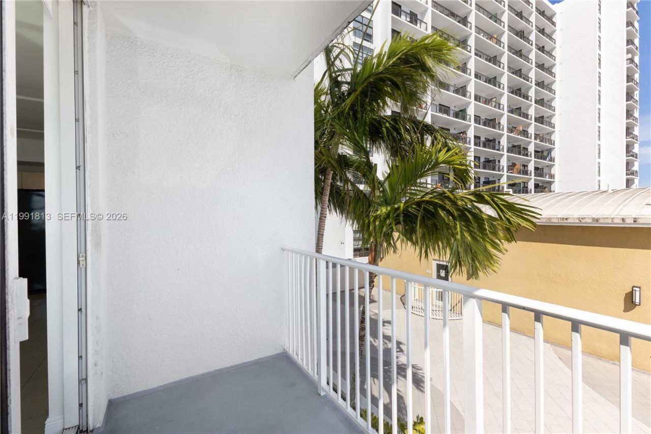 3180 SW 22nd St, Unit 601, Miami, FL 33145 Photo