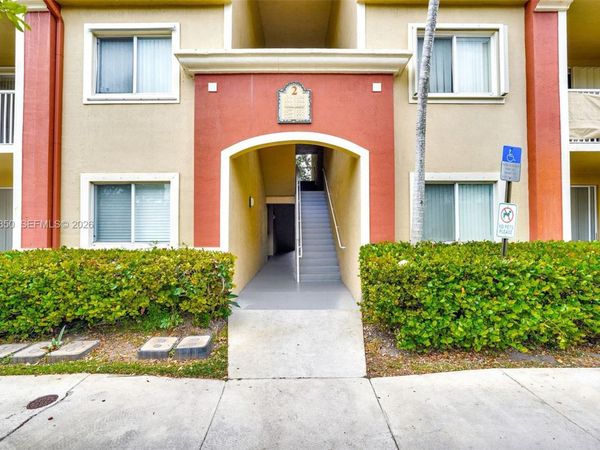 7085 Nova Dr , Unit 128, Davie, FL 33317