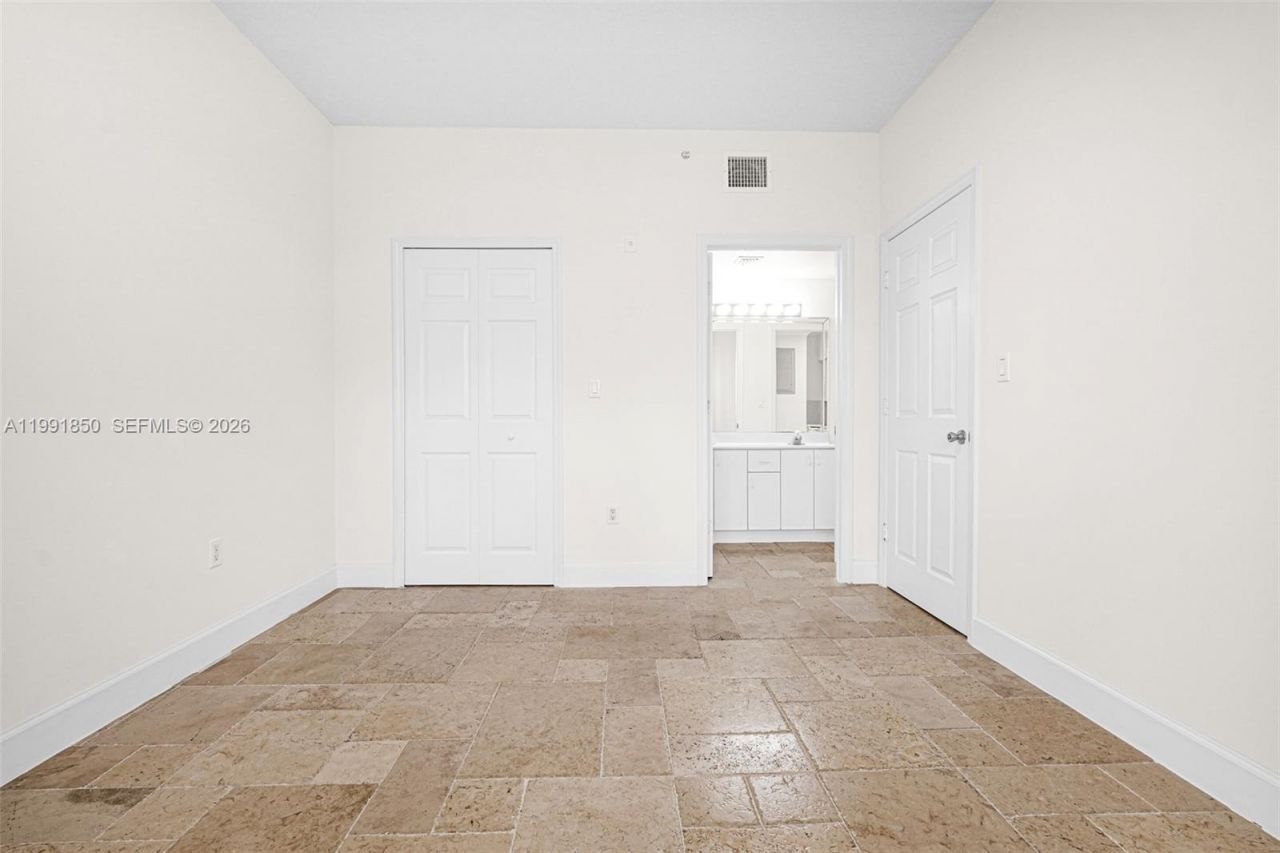 7085 Nova Dr , Unit 128, Davie, FL 33317 Photo