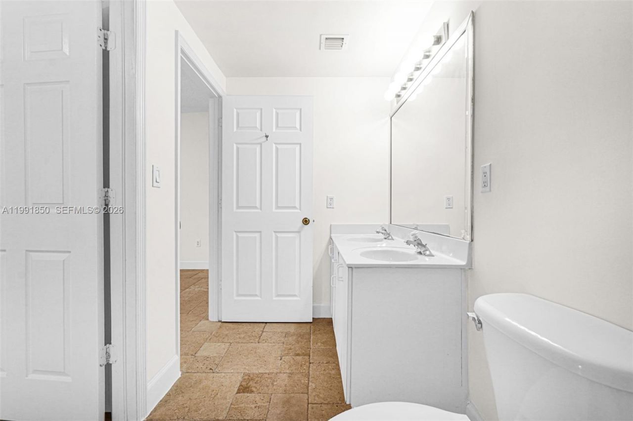 7085 Nova Dr , Unit 128, Davie, FL 33317 Photo