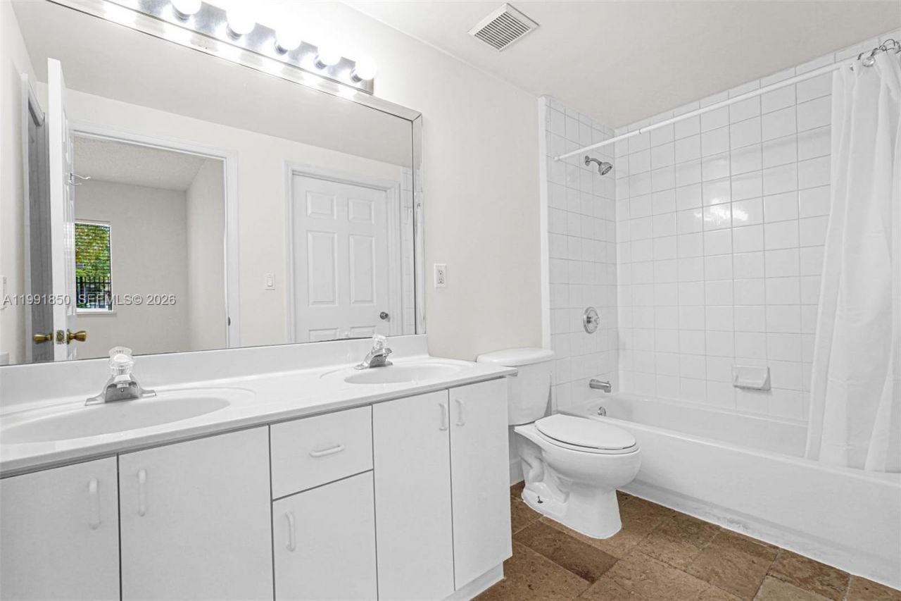 7085 Nova Dr , Unit 128, Davie, FL 33317 Photo