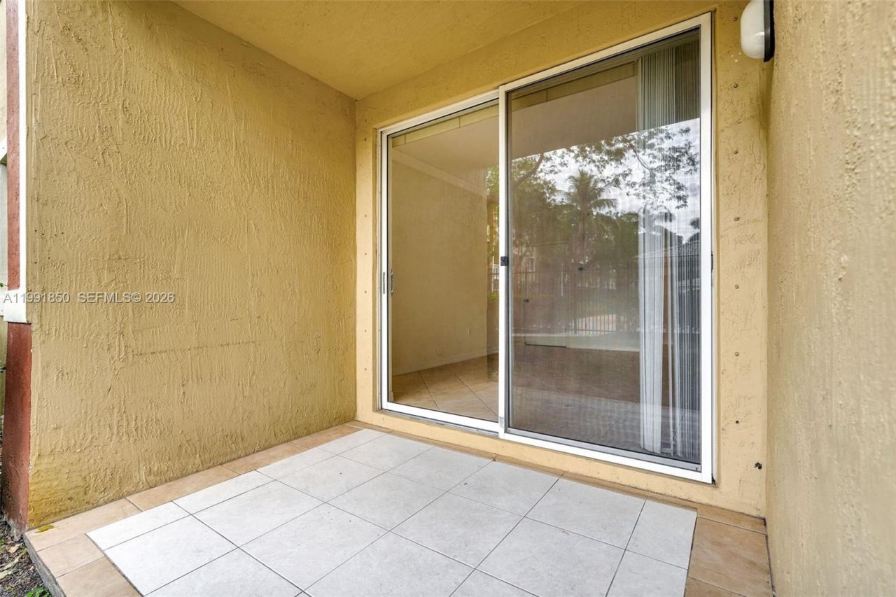 7085 Nova Dr , Unit 128, Davie, FL 33317 Photo