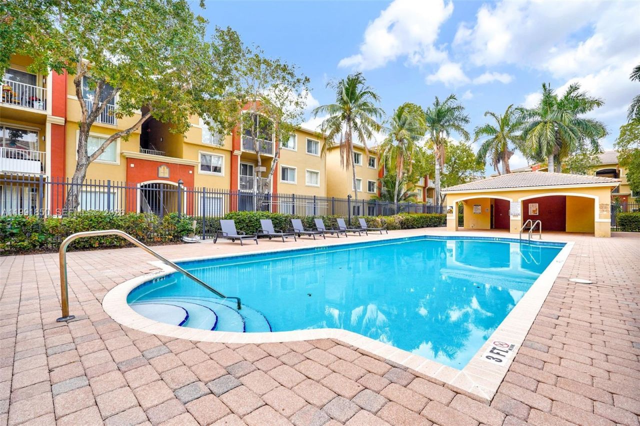 7085 Nova Dr, Unit 128, Davie, FL 33317 Photo