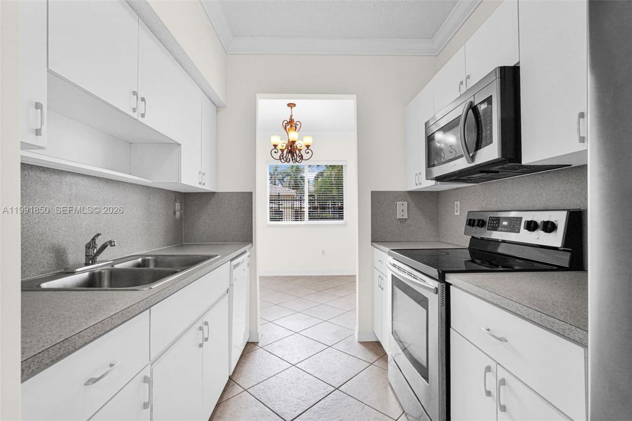 7085 Nova Dr, Unit 128, Davie, FL 33317 Photo