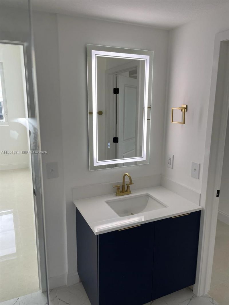 170 SE 14th St, Unit 3005, Miami, FL 33131 Photo