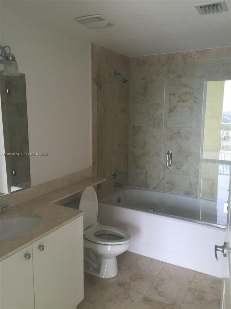 170 SE 14th St , Unit 3005, Miami, FL 33131 Photo