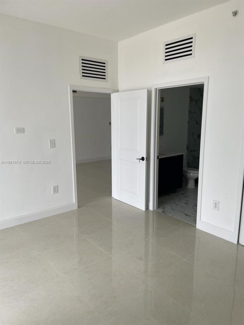 170 SE 14th St, Unit 3005, Miami, FL 33131 Photo