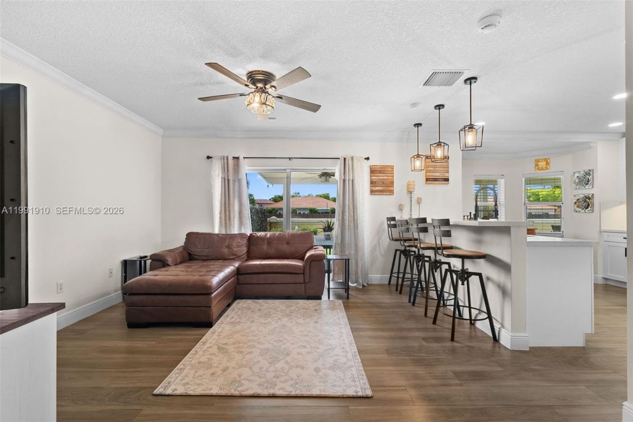 9128 SW 211th Ln, Cutler Bay, FL 33189 Photo