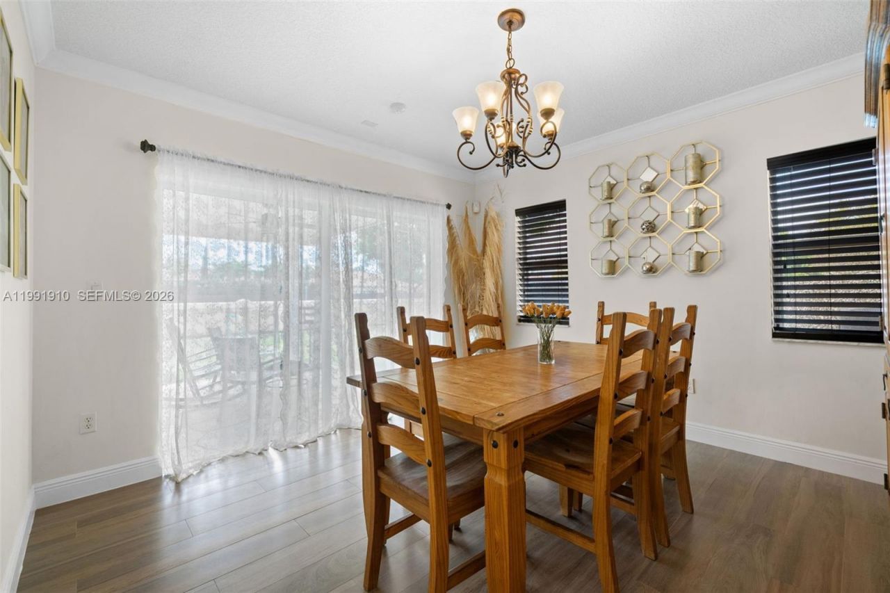 9128 SW 211th Ln, Cutler Bay, FL 33189 Photo