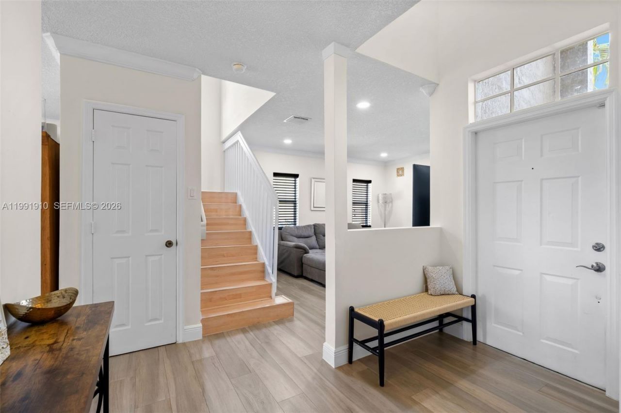 9128 SW 211th Ln, Cutler Bay, FL 33189 Photo