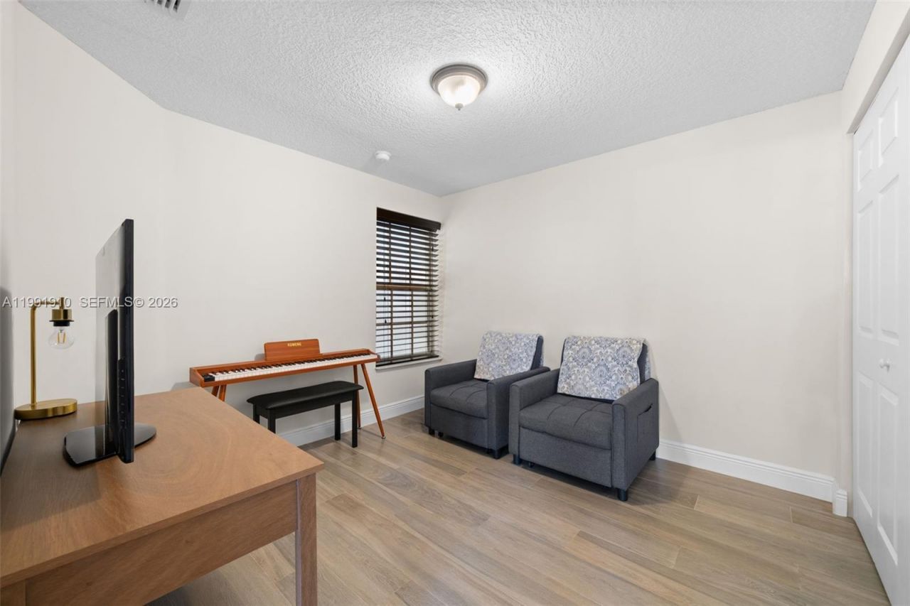 9128 SW 211th Ln, Cutler Bay, FL 33189 Photo