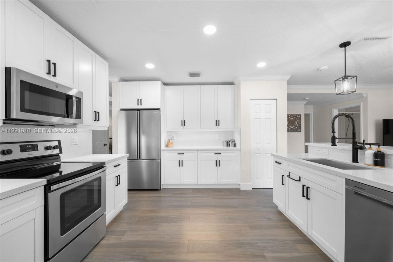 9128 SW 211th Ln, Cutler Bay, FL 33189 Photo