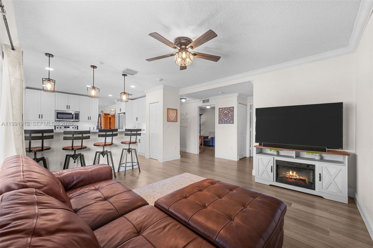 9128 SW 211th Ln, Cutler Bay, FL 33189 Photo