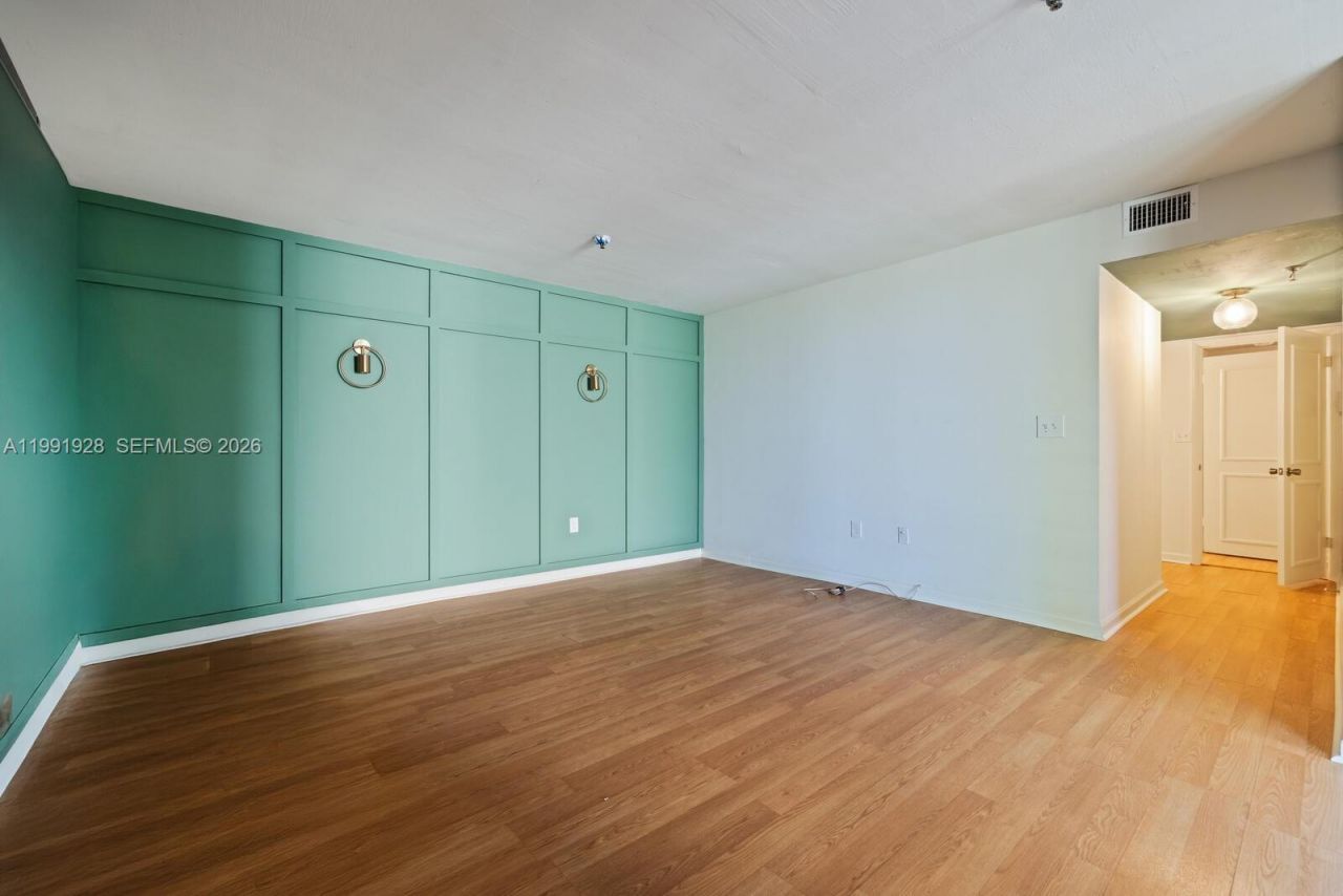 665 NE 195th St , Unit 222, Miami, FL 33179 Photo