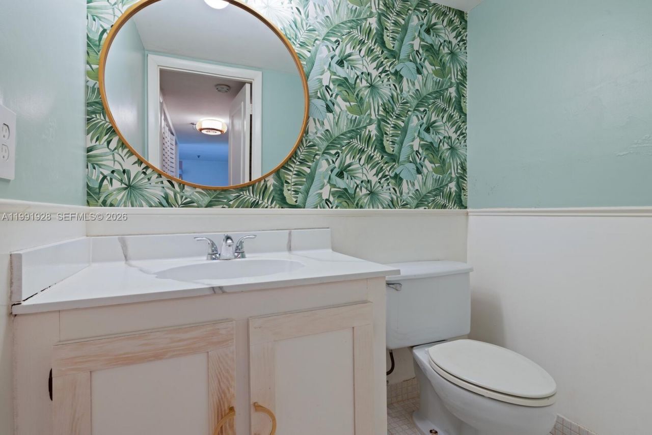 665 NE 195th St , Unit 222, Miami, FL 33179 Photo