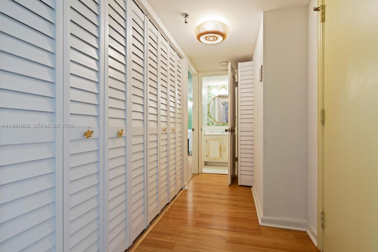 665 NE 195th St , Unit 222, Miami, FL 33179 Photo