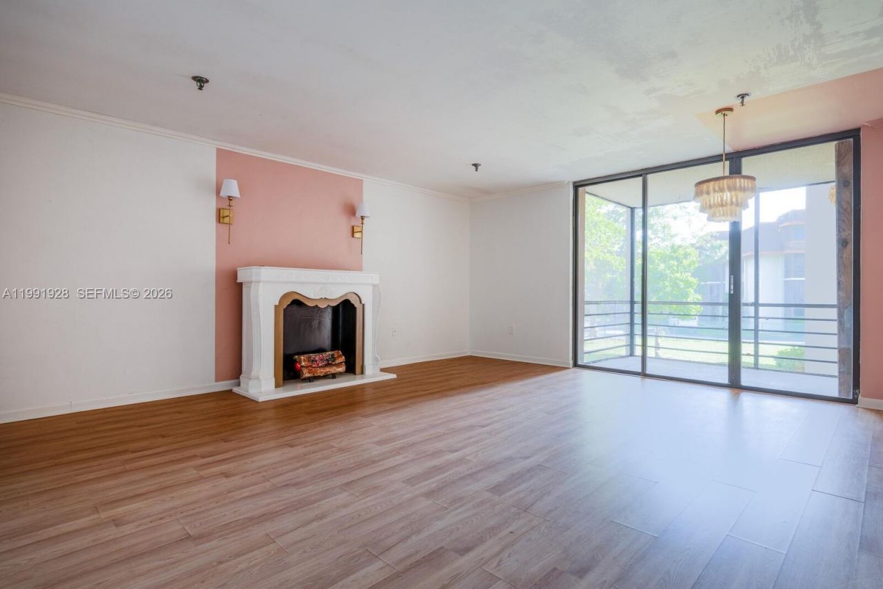 665 NE 195th St , Unit 222, Miami, FL 33179 Photo