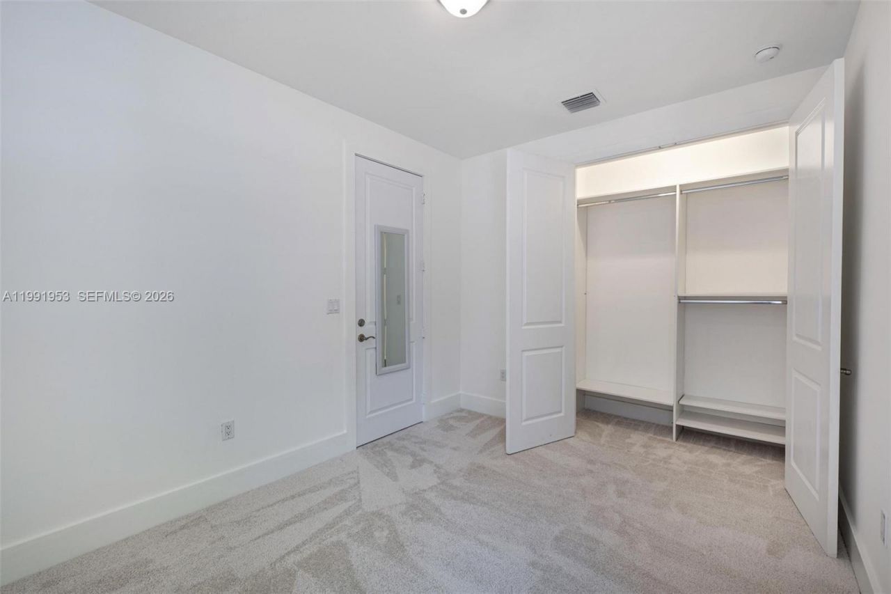 550 Loretto Ave , Unit 16, Coral Gables, FL 33146 Photo