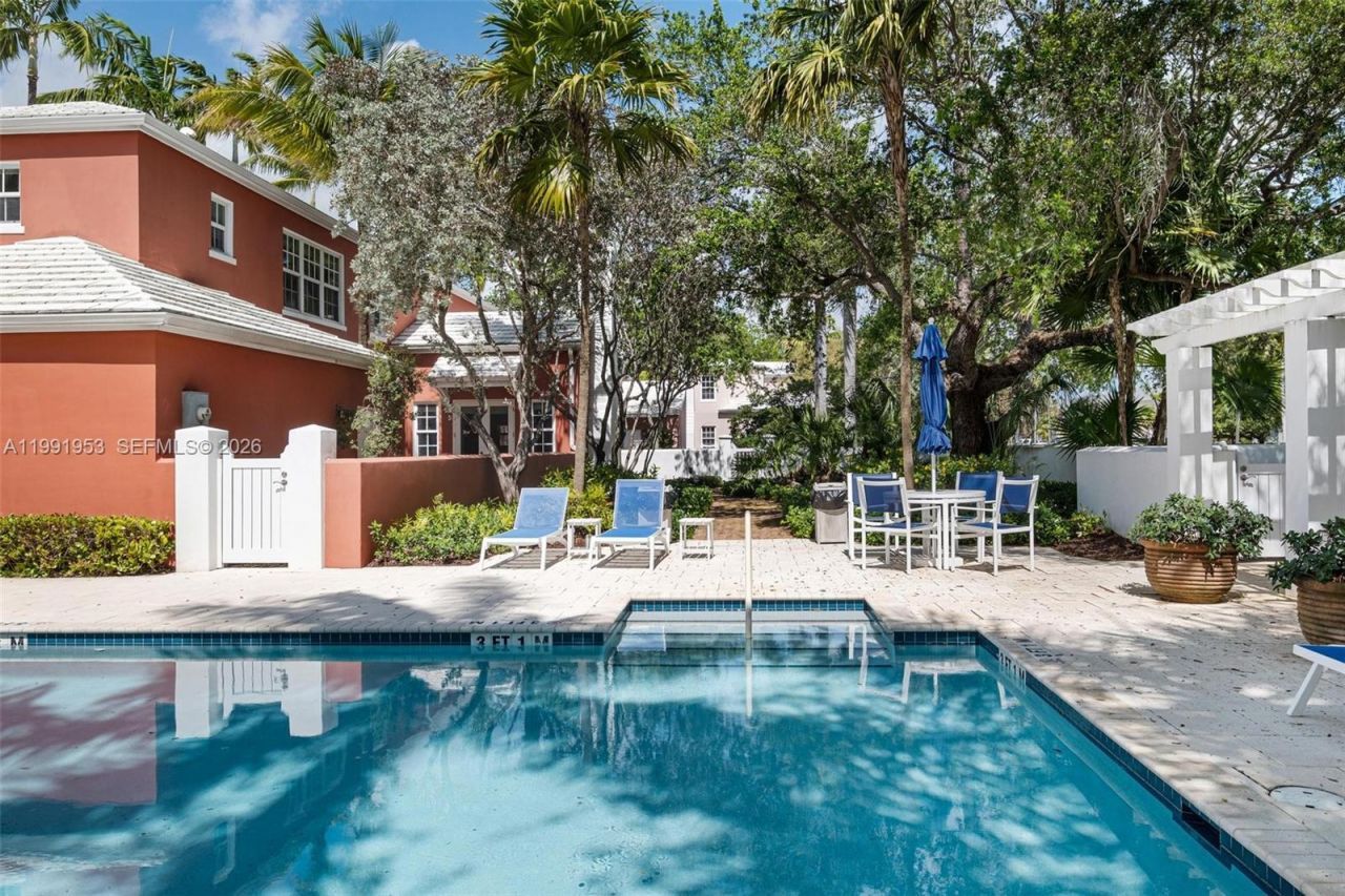 550 Loretto Ave , Unit 16, Coral Gables, FL 33146 Photo