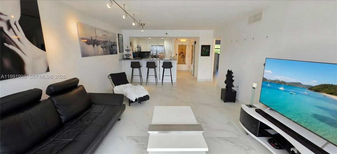 17900 N Bay Rd, Unit 408, Sunny Isles Beach, FL 33160 Photo