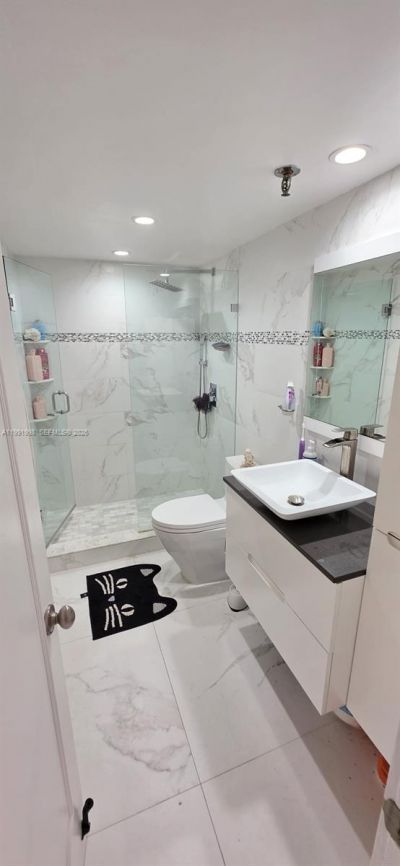 17900 N Bay Rd , Unit 408, Sunny Isles Beach, FL 33160 Photo