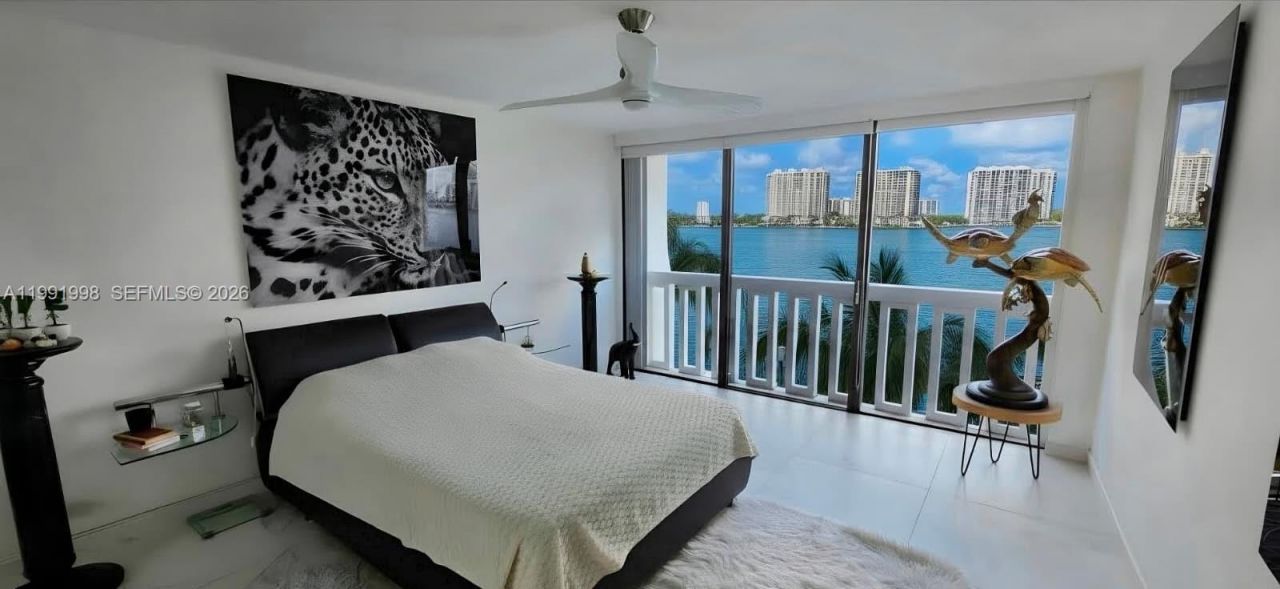 17900 N Bay Rd , Unit 408, Sunny Isles Beach, FL 33160 Photo
