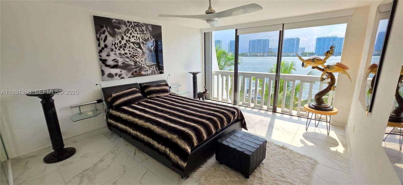 17900 N Bay Rd, Unit 408, Sunny Isles Beach, FL 33160 Photo