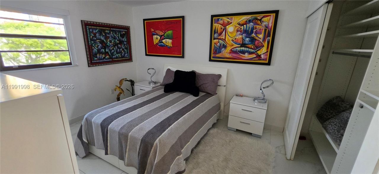 17900 N Bay Rd, Unit 408, Sunny Isles Beach, FL 33160 Photo